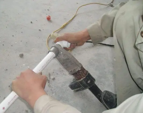 加查漏水维修电话